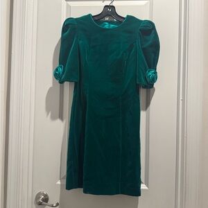 Girls Elegant Green Velvet Dress